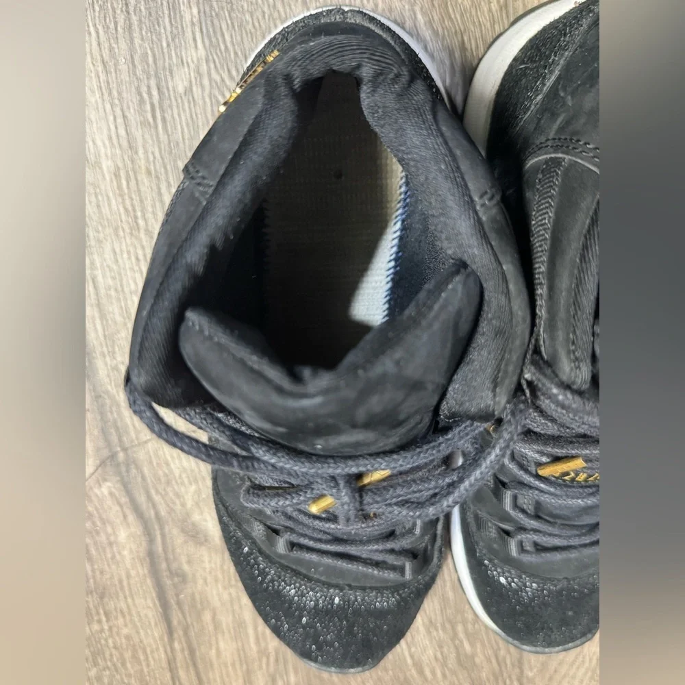 Nike Black and Gold Athletic Shoes
